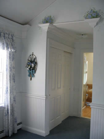 Quaint countrystyle bedroom